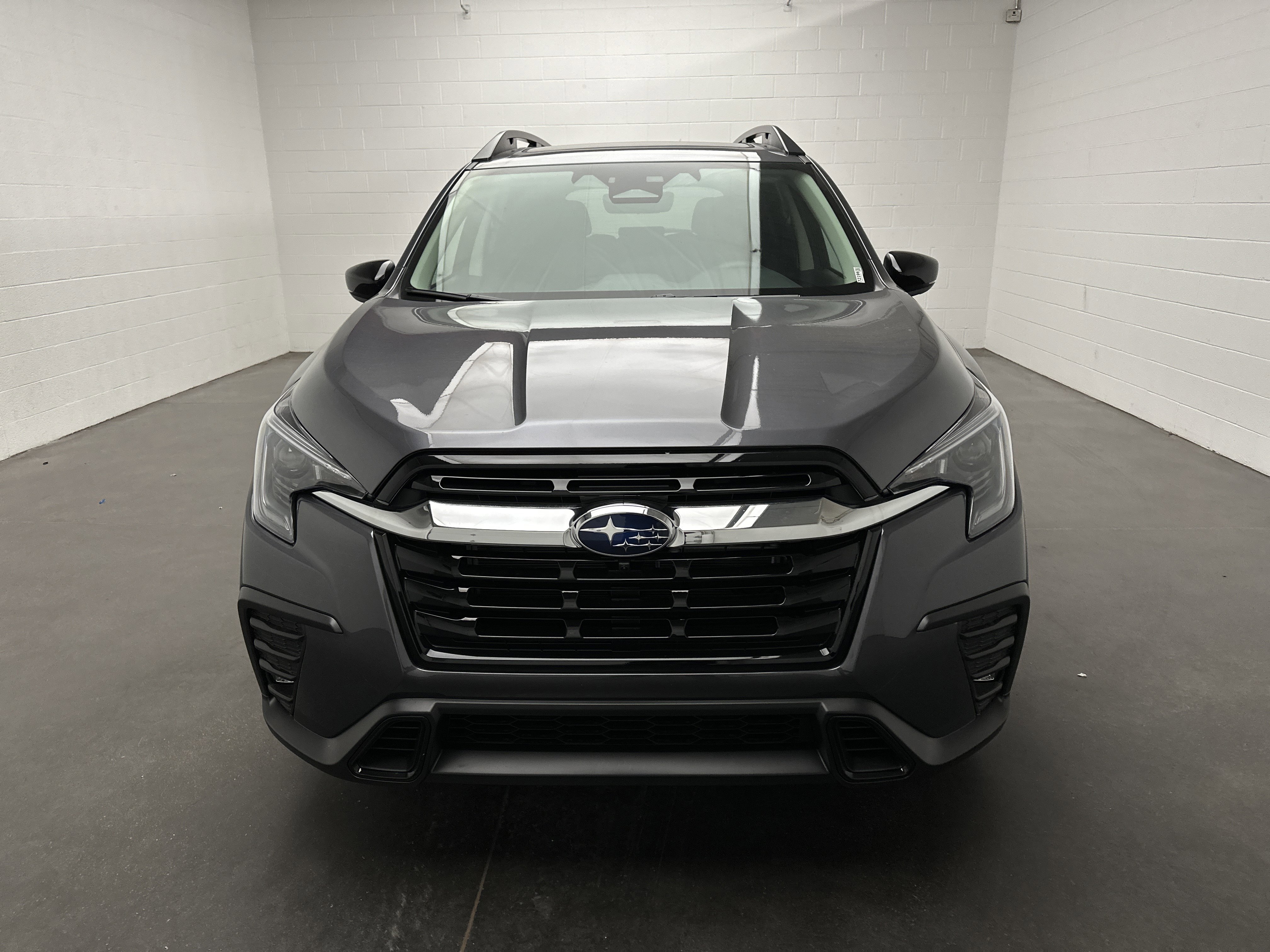 New 2025 Subaru Ascent Limited w/ Popular Package #2 image 3