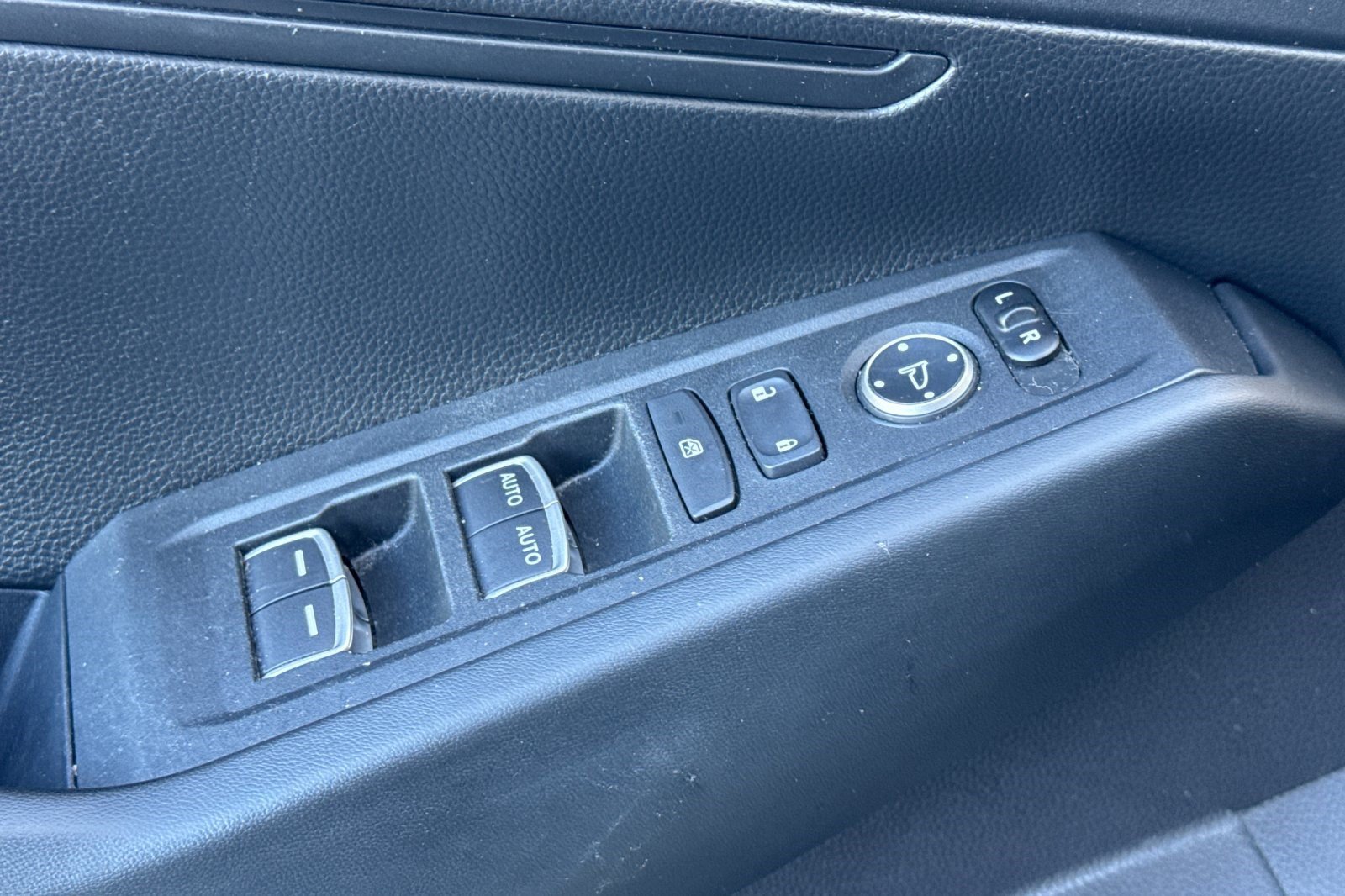 Used 2023 Honda Accord LX image 14