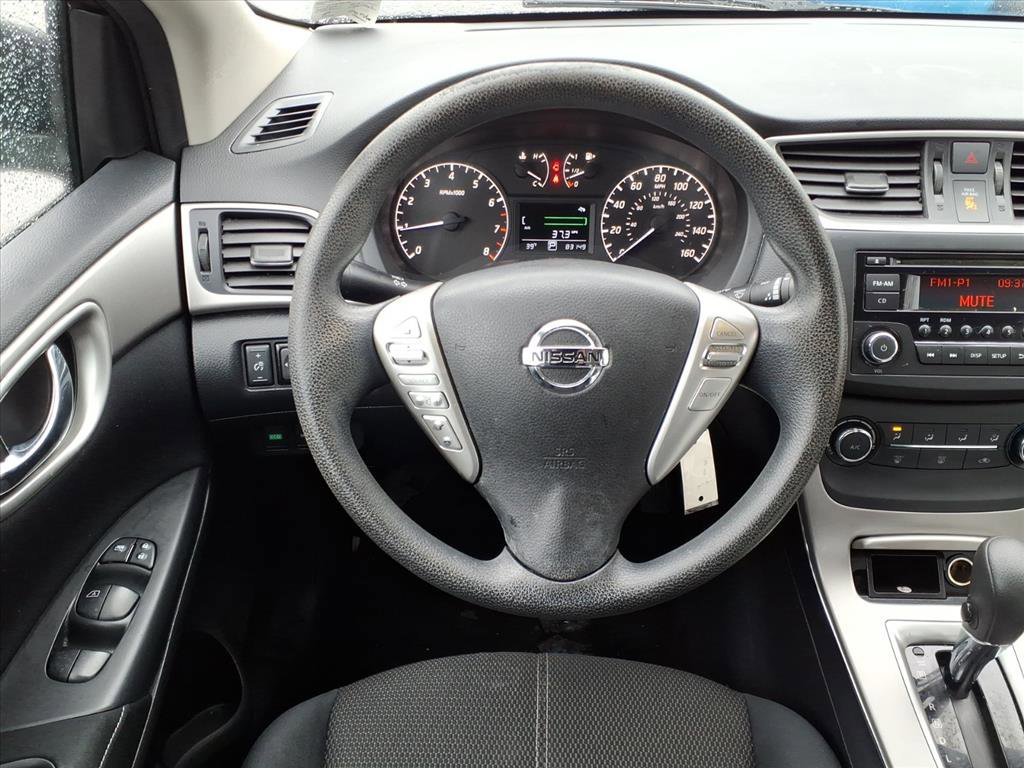 Used 2015 Nissan Sentra S image 5