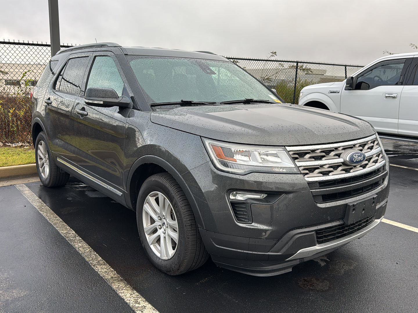 Used 2018 Ford Explorer XLT w/ Equipment Group 202A image 4