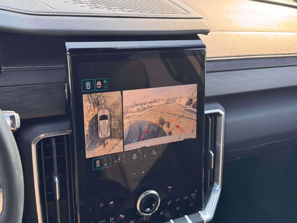 Used 2025 GMC Acadia Elevation image 22