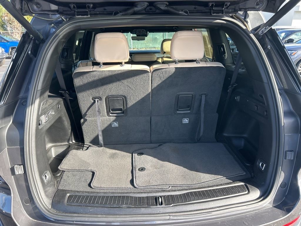 Certified 2023 Jeep Grand Cherokee L Limited w/ Luxury Tech Group II image 30