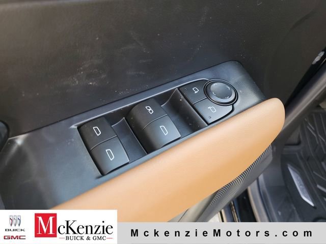 New 2026 GMC Canyon AT4 w/ Technology Plus Package AWD/4WD image 9