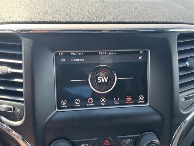 Certified 2018 Jeep Grand Cherokee Laredo AWD/4WD image 34