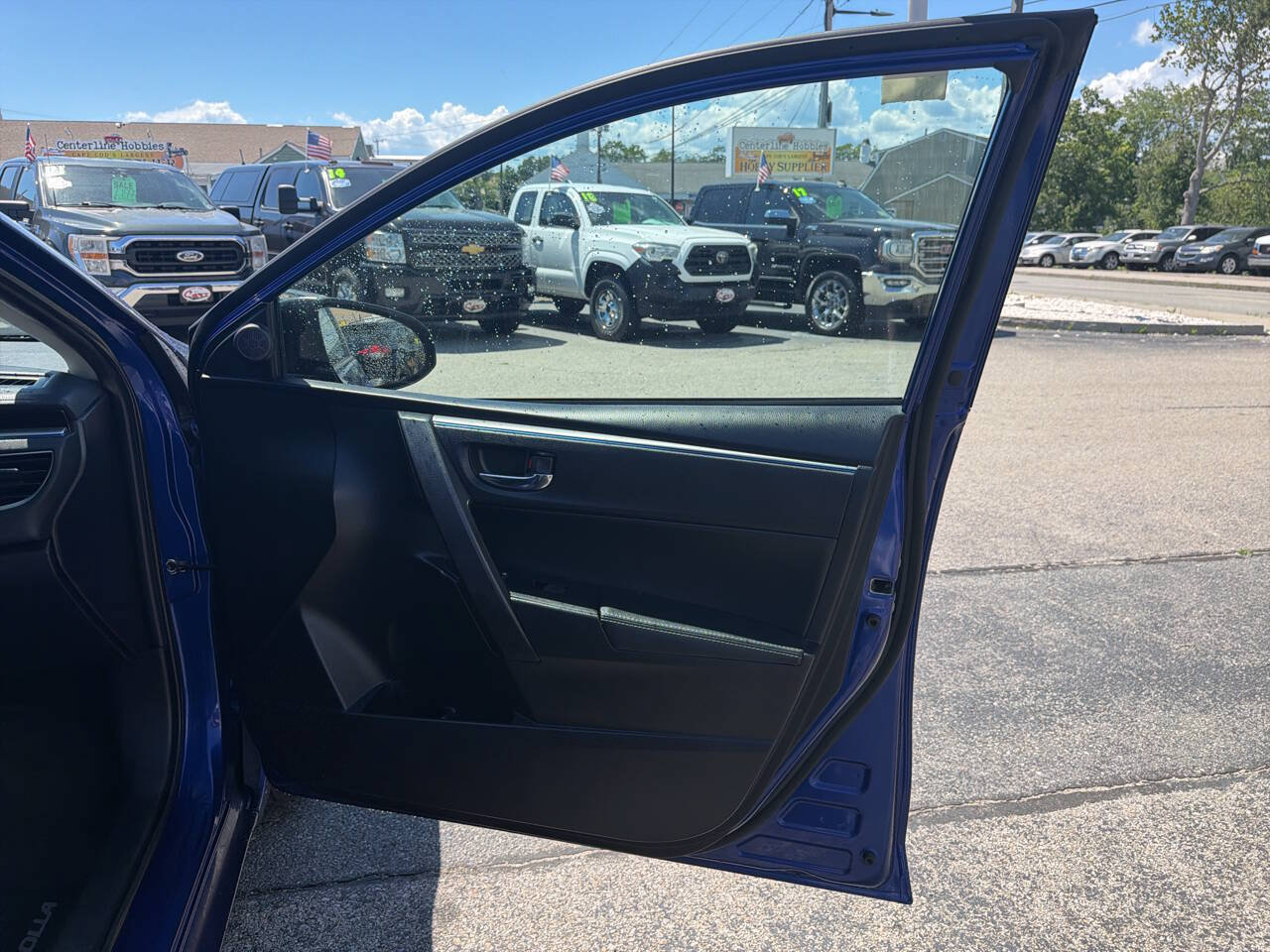 Used 2015 Toyota Corolla S FWD image 40