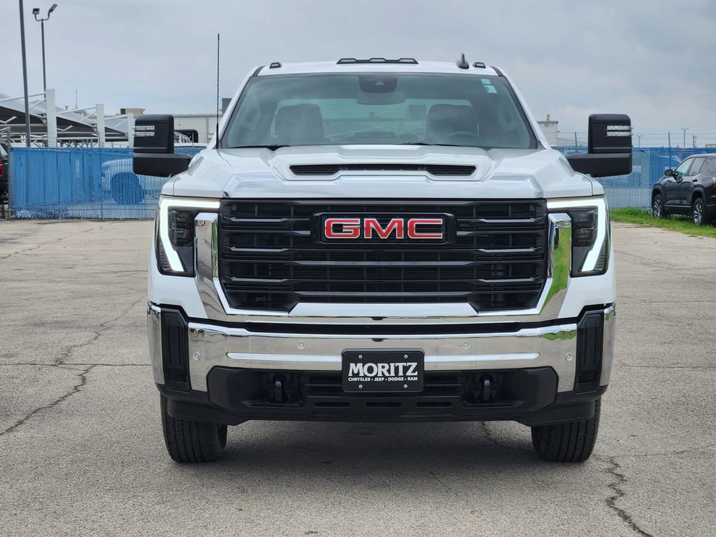 Certified 2025 GMC Sierra 2500 Pro w/ 1SA Pro Safety Plus Package AWD/4WD image 2
