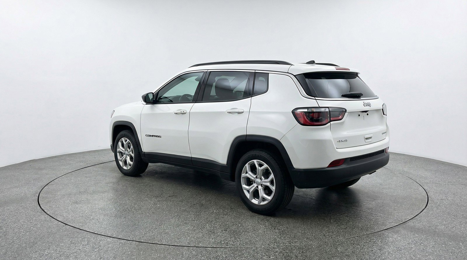 Used 2025 Jeep Compass Latitude image 6