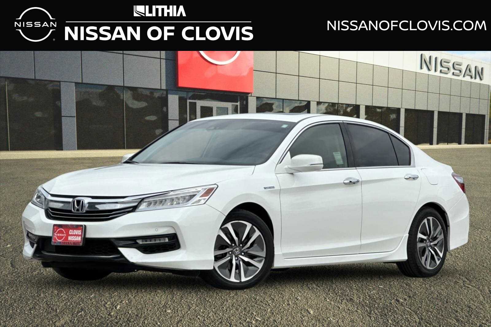 Used 2017 Honda Accord Touring image 1