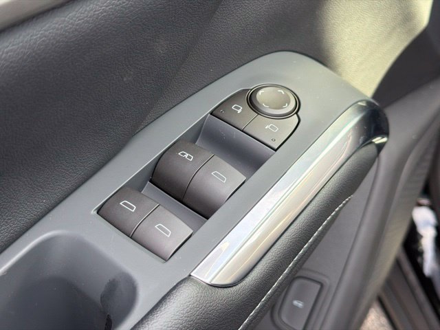 New 2027 Chevrolet Traverse LT w/ Sun and Wheel Package FWD image 9