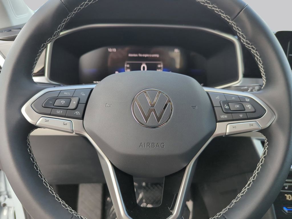 New 2026 Volkswagen Taos SE image 38