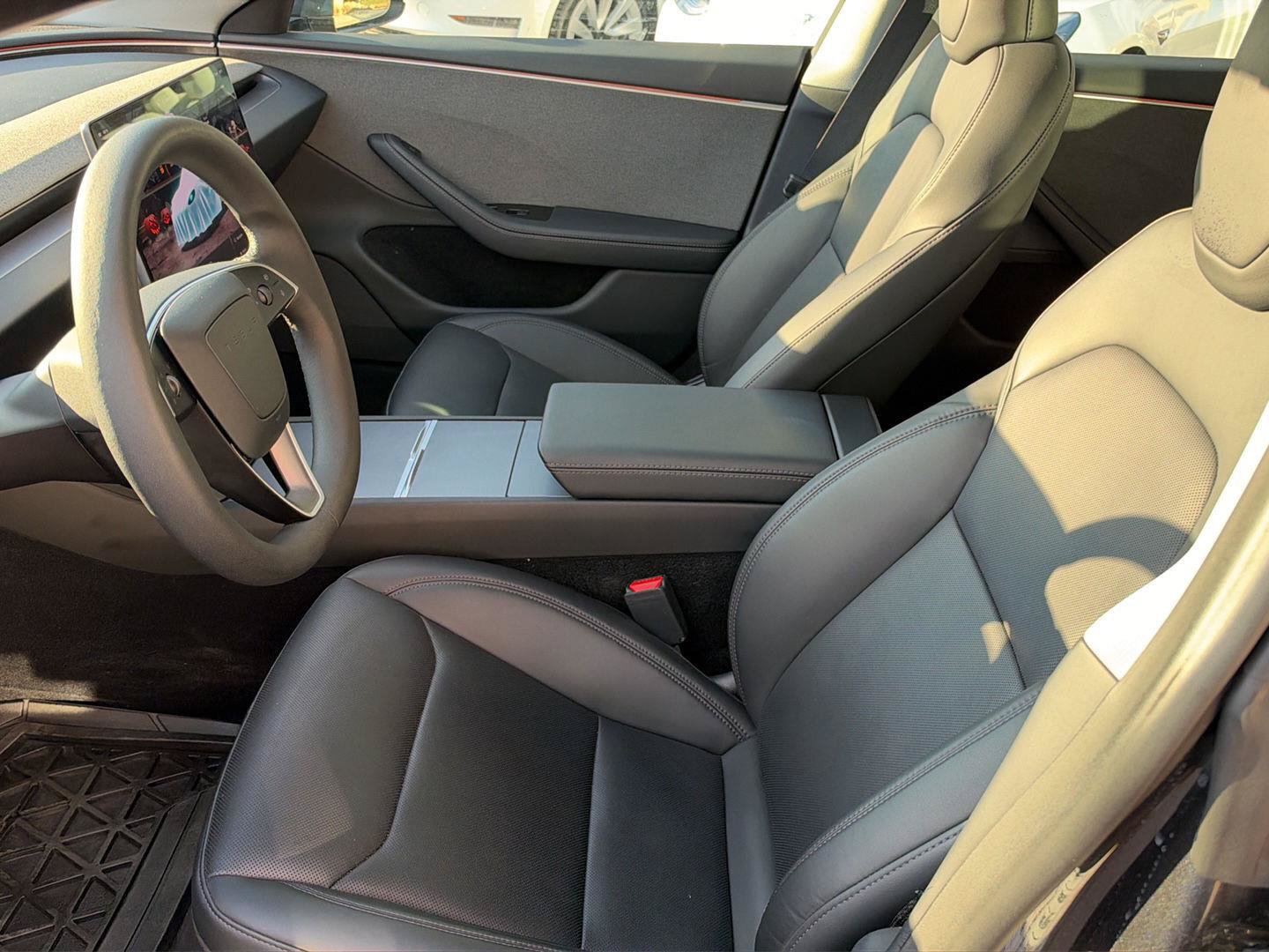 Used 2025 Tesla Model 3 Long Range RWD image 15