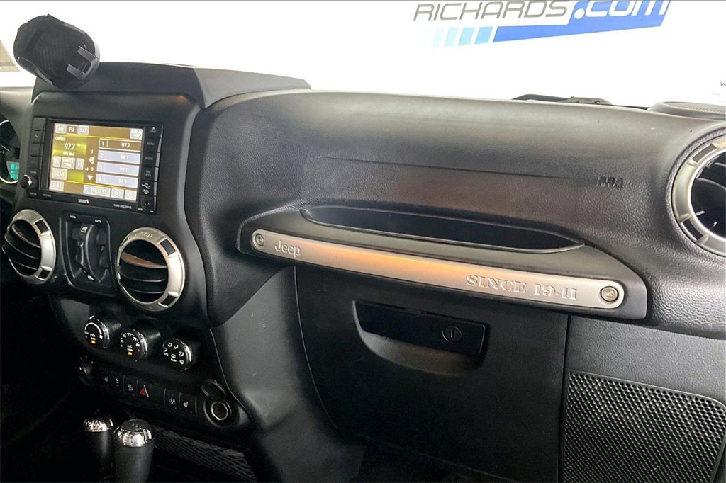 Used 2016 Jeep Wrangler Unlimited Rubicon w/ Dual Top Group image 12