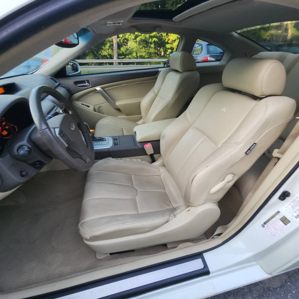 Used 2005 INFINITI G35 Coupe w/ (P01) Premium Pkg RWD image 11