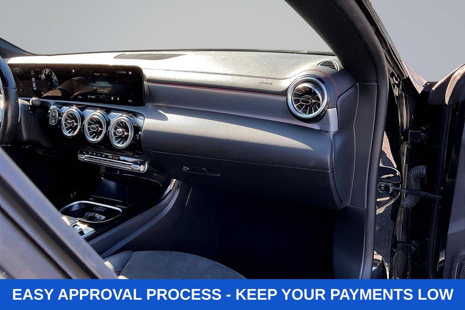 Used 2022 Mercedes-Benz CLA 250 image 32