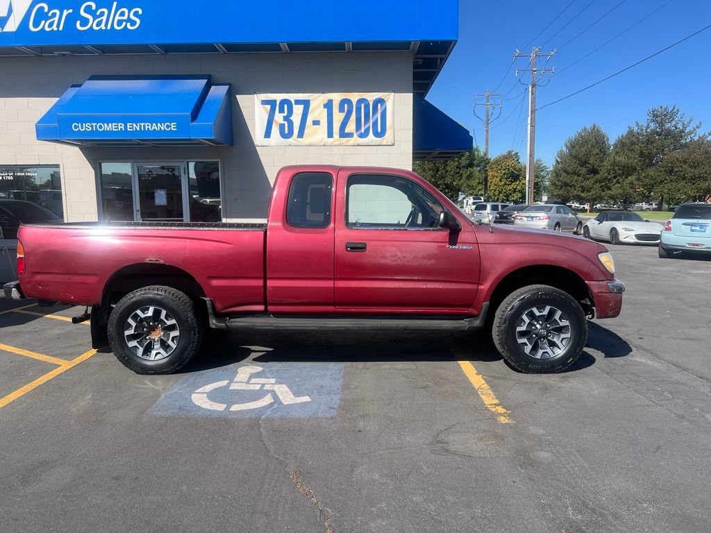 Used 1998 Toyota Tacoma 4x4 Xtracab w/ SR5 Pkg w/ Color-Key Pkg image 2