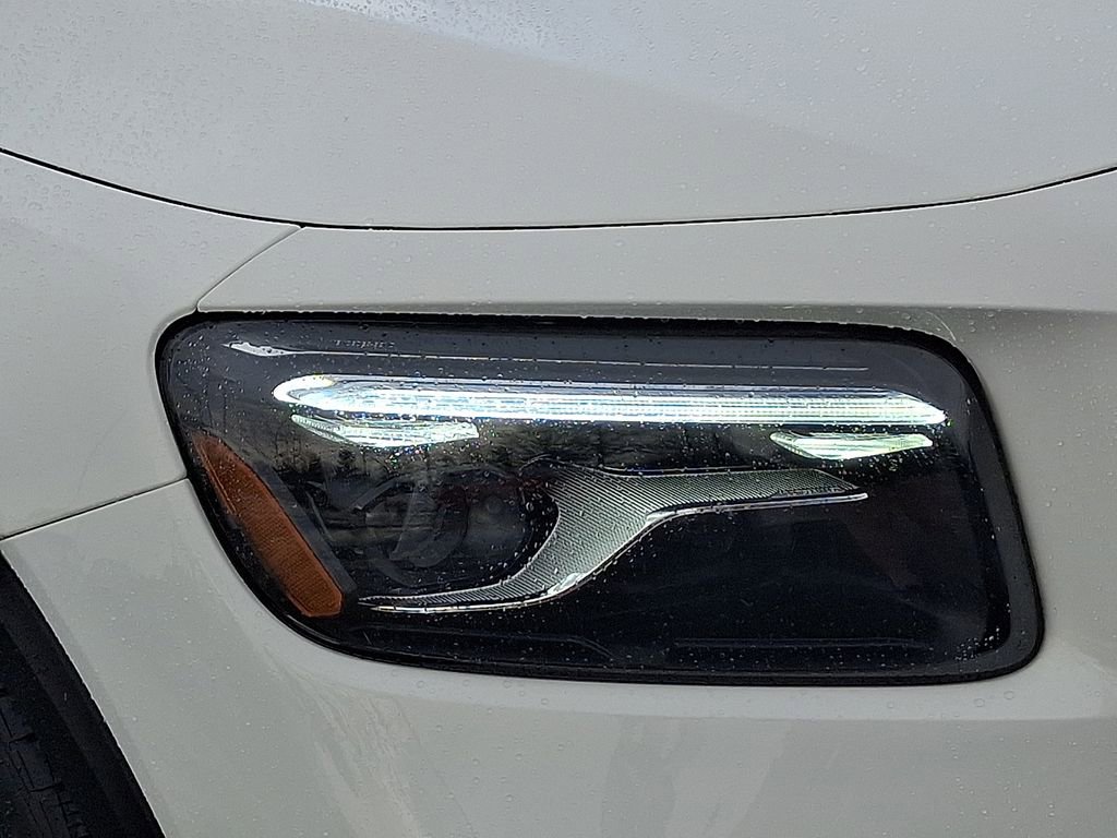 Used 2024 Mercedes-Benz GLB 35 AMG GLB 35 AMG image 9