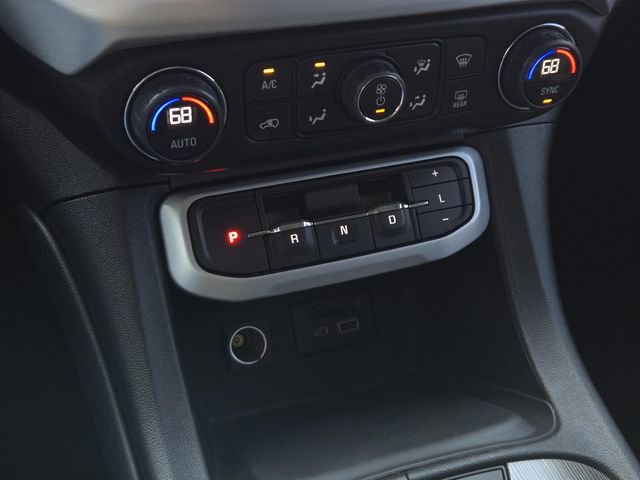 Used 2023 GMC Acadia SLT w/ Elevation Edition image 25