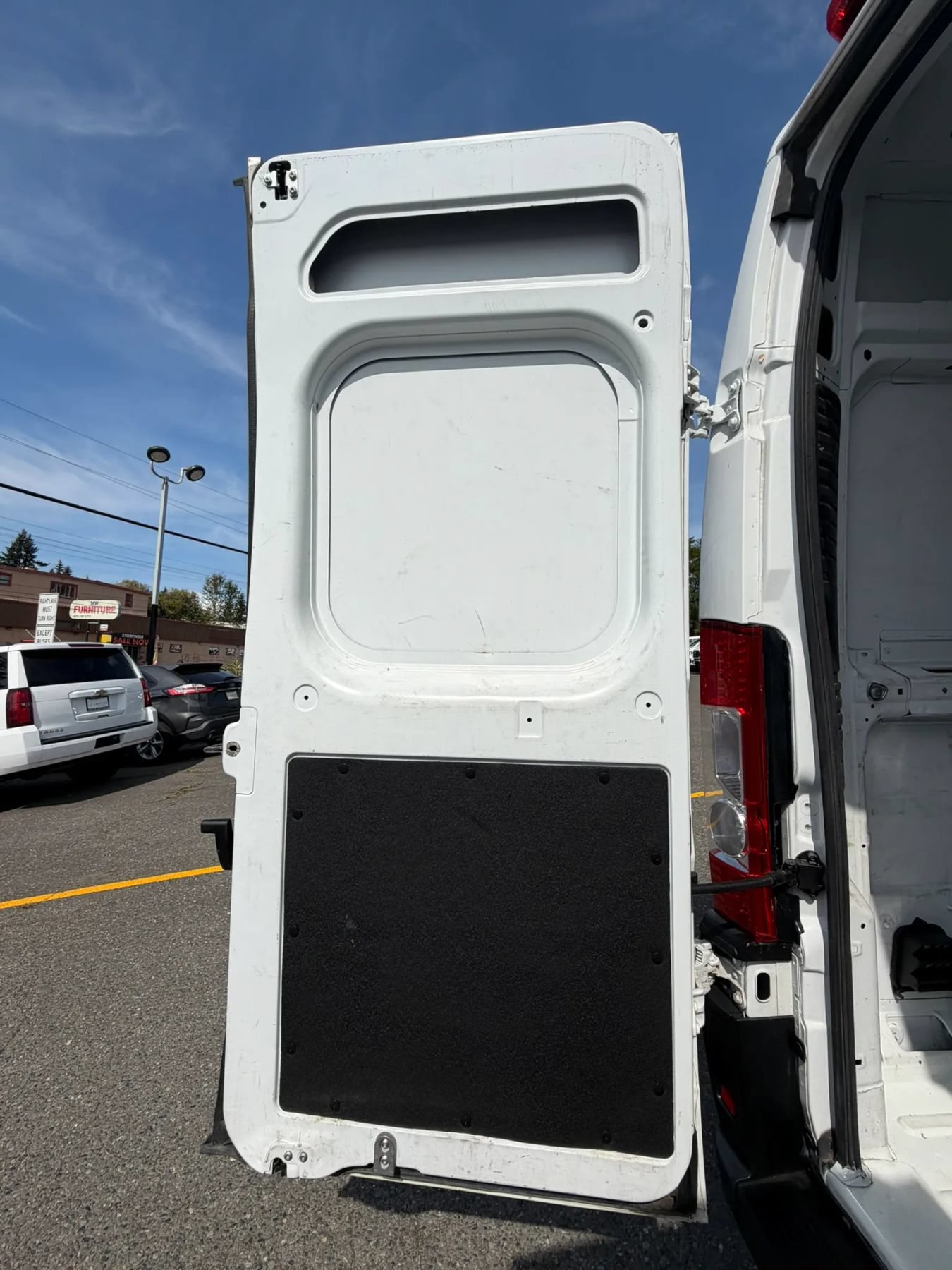Used 2023 RAM ProMaster 2500 FWD image 15