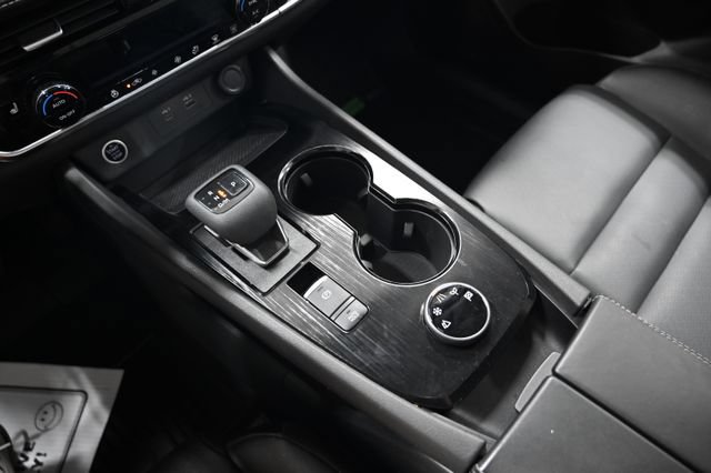 Used 2021 Nissan Rogue SV AWD/4WD image 19