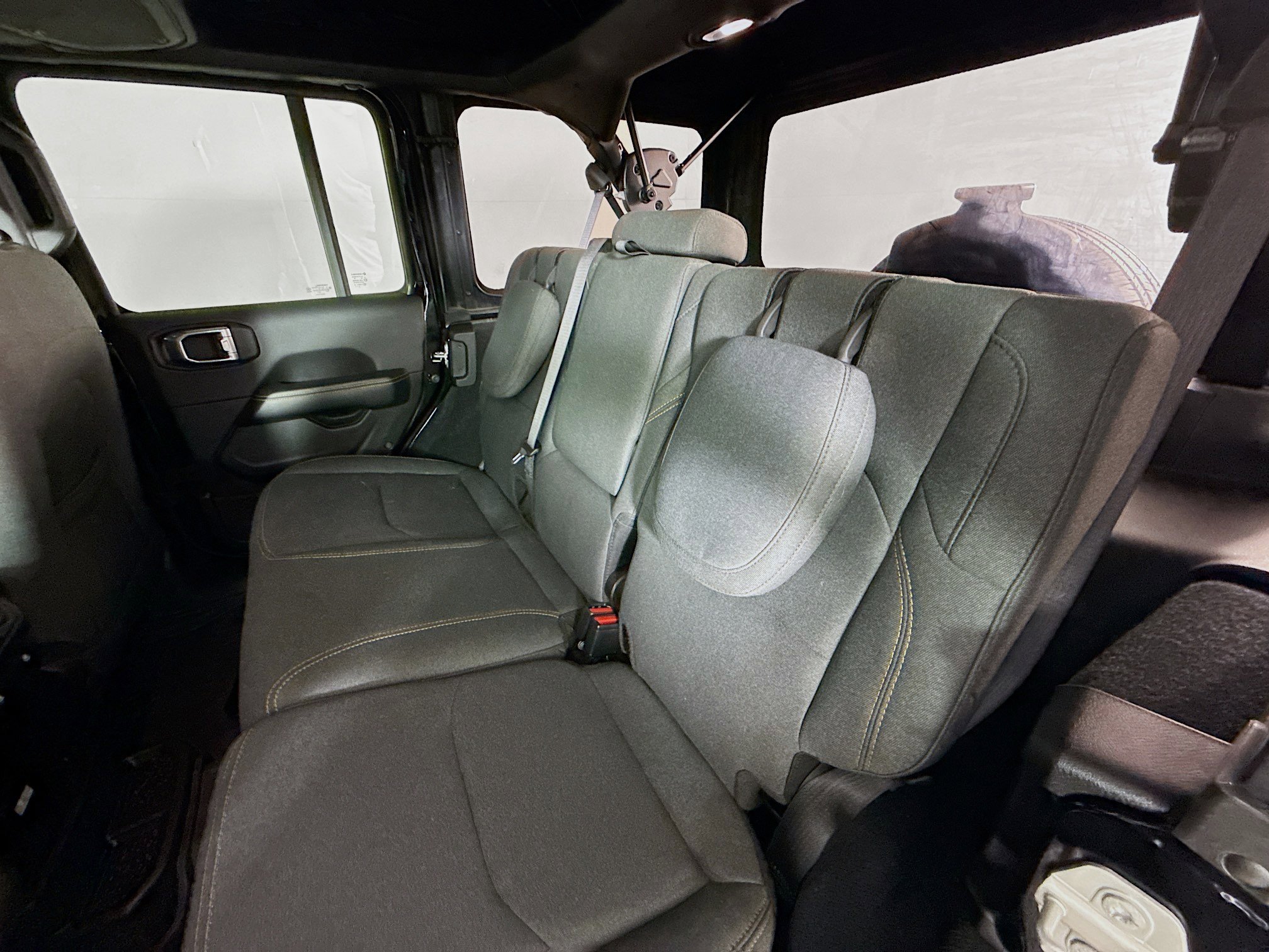 Used 2024 Jeep Wrangler Unlimited Sahara w/ Technology Group image 28