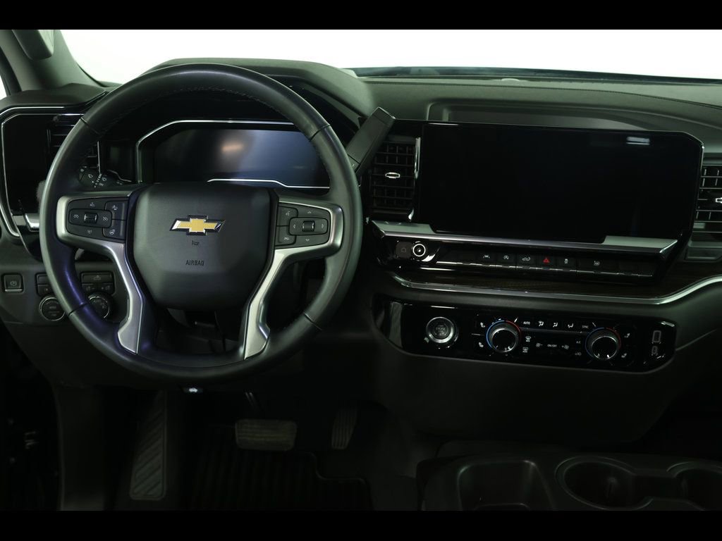 Used 2023 Chevrolet Silverado 1500 LT image 17