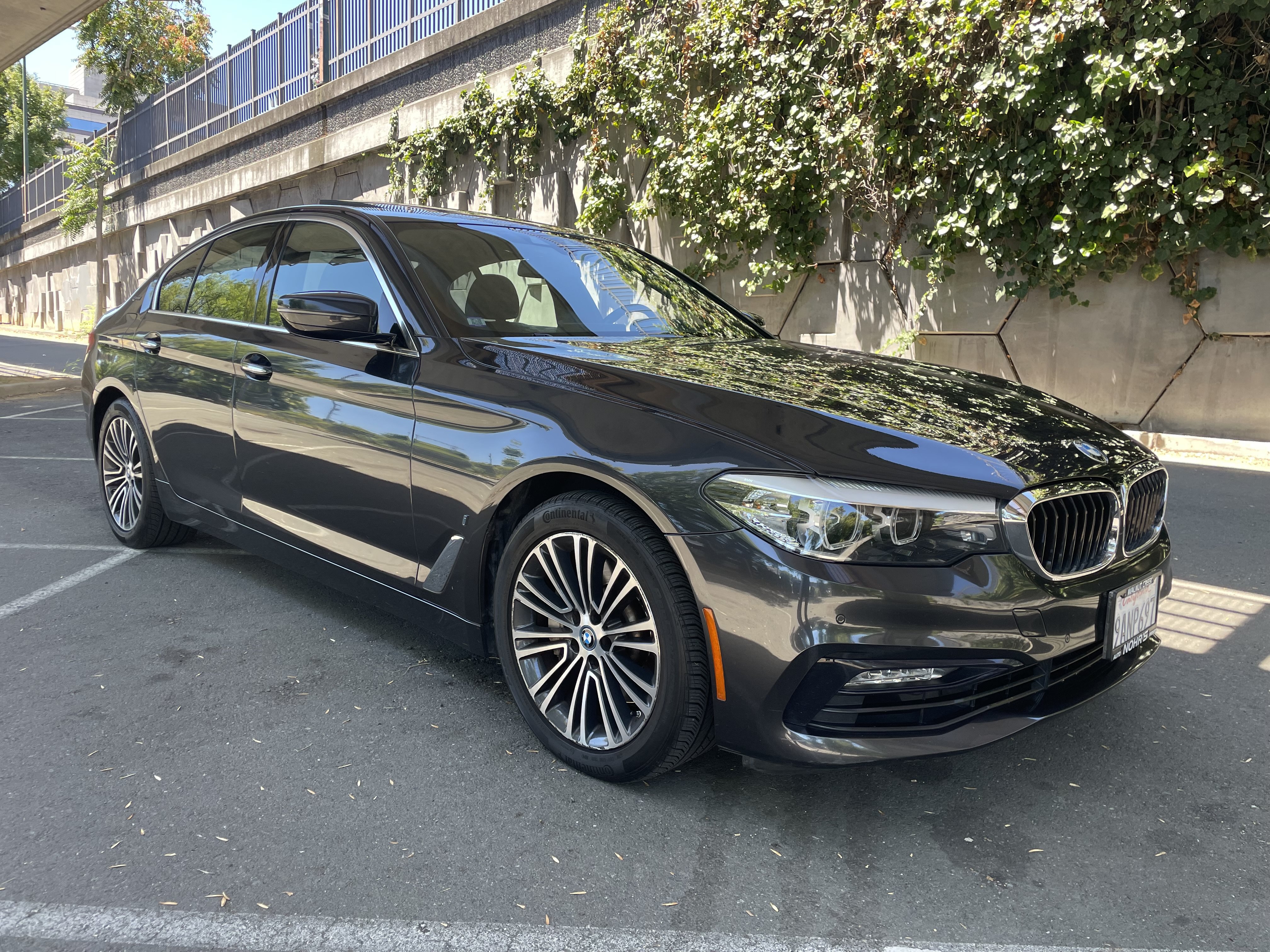 Used 2018 BMW 530e w/ Premium Package 2 RWD image 6