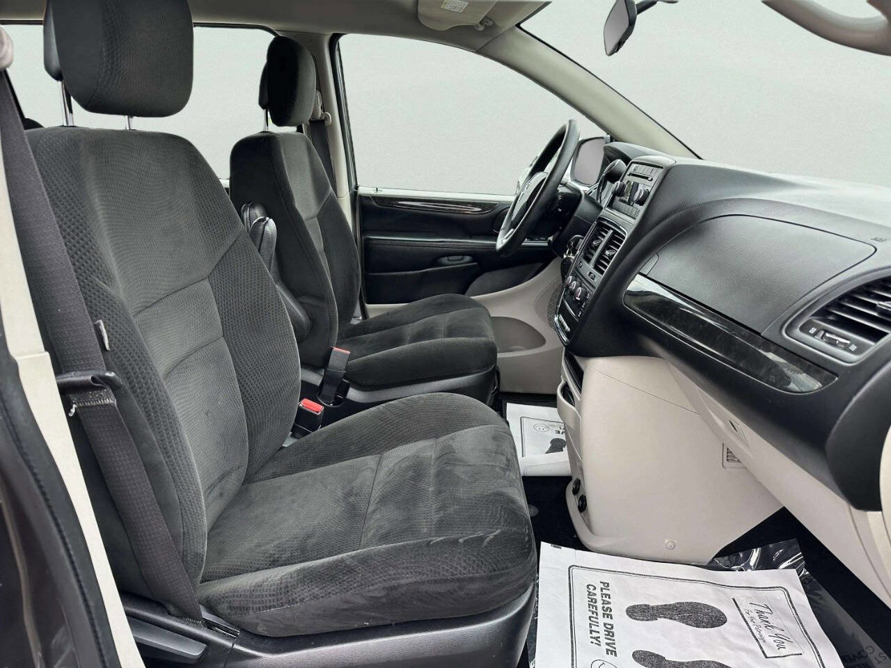 Used 2016 Dodge Grand Caravan American Value Package FWD image 19