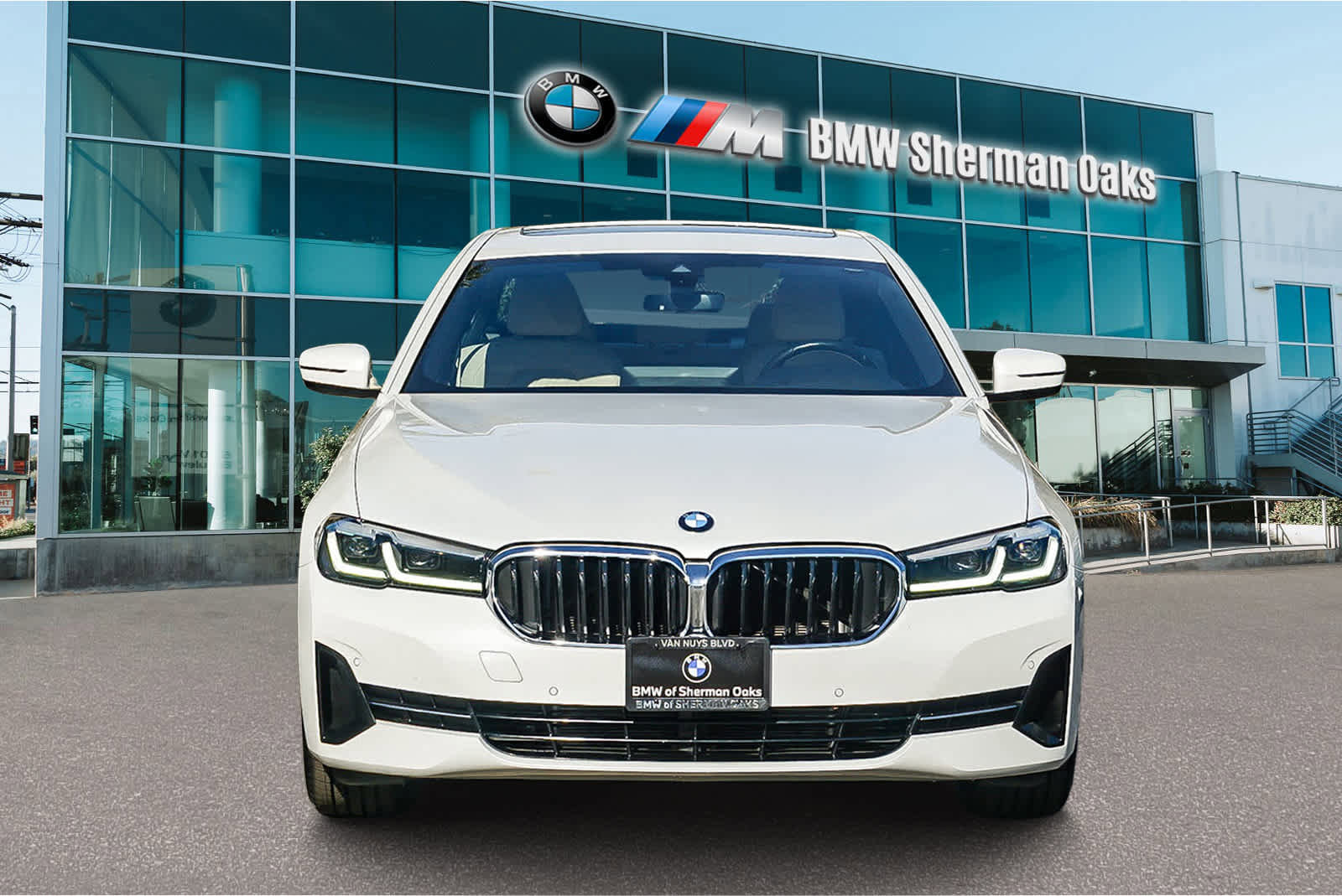 Certified 2023 BMW 530i w/ Premium Package image 6