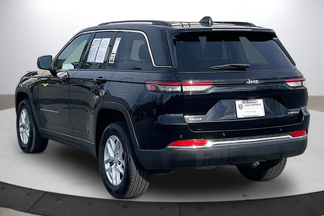 Certified 2023 Jeep Grand Cherokee Laredo X image 7