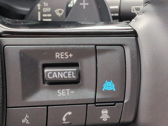 Used 2025 Nissan Rogue SL FWD image 27