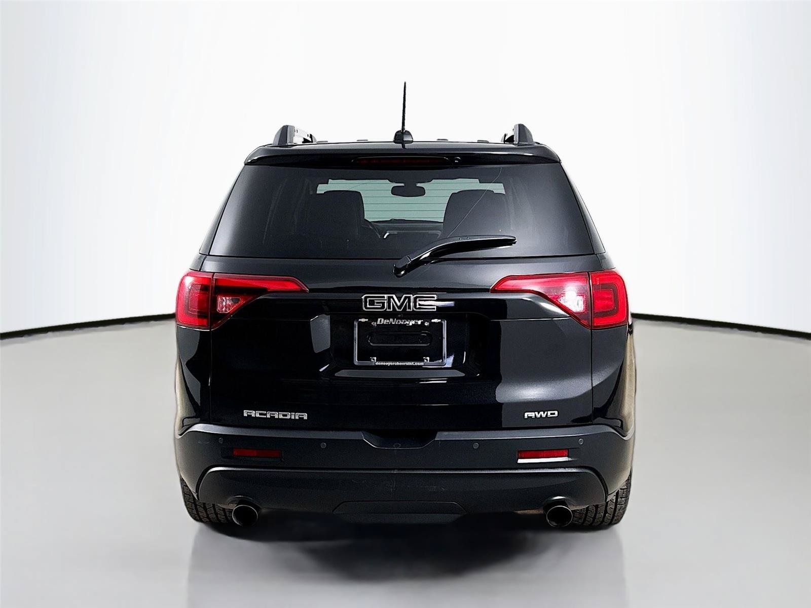 Used 2019 GMC Acadia SLT w/ Black Edition AWD/4WD image 8
