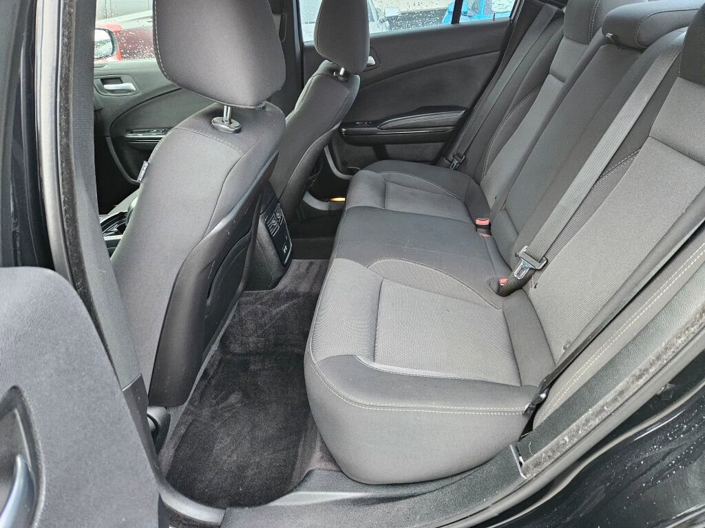 Used 2018 Dodge Charger SXT w/ Blacktop Package image 20