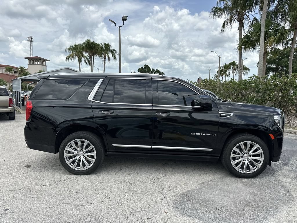 Used 2023 GMC Yukon Denali RWD image 4