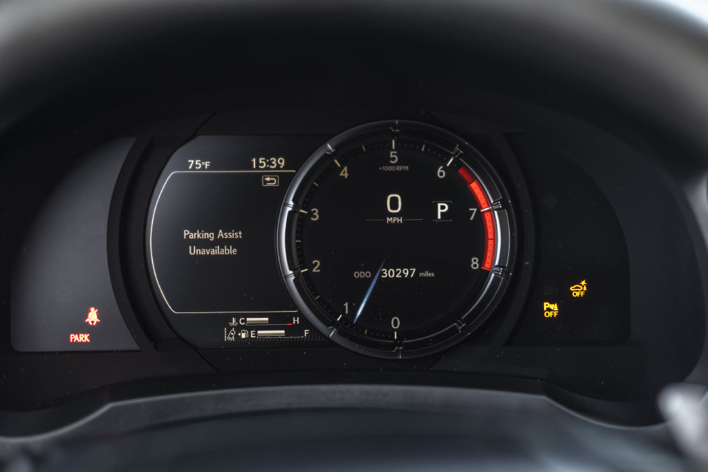 Used 2022 Lexus IS 500 RWD image 11