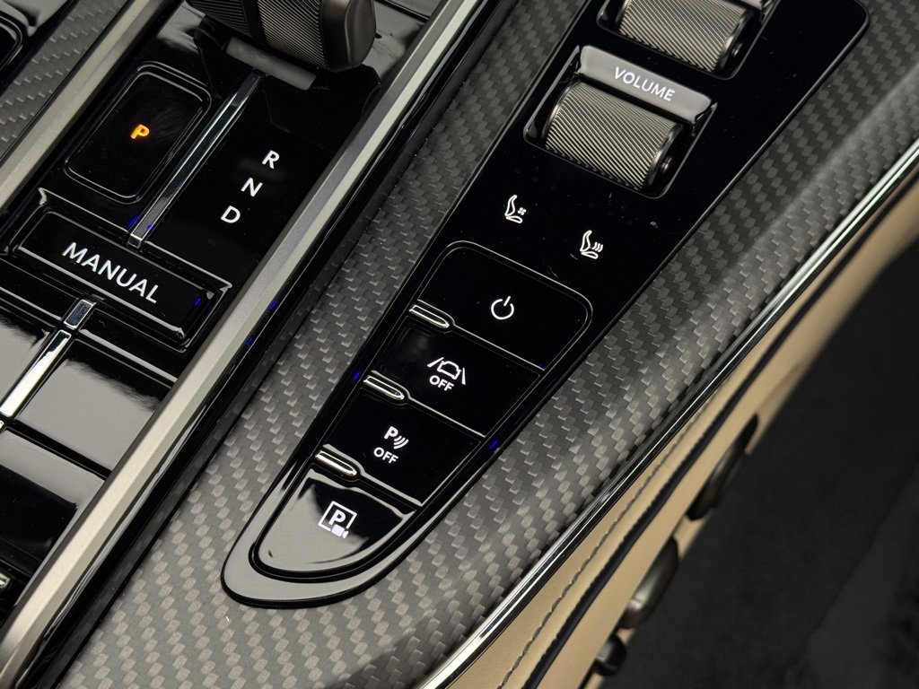 New 2026 Aston Martin V8 Vantage Roadster image 42