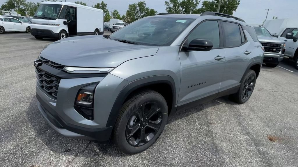 New 2026 Chevrolet Equinox LT w/ Convenience Package II FWD image 6
