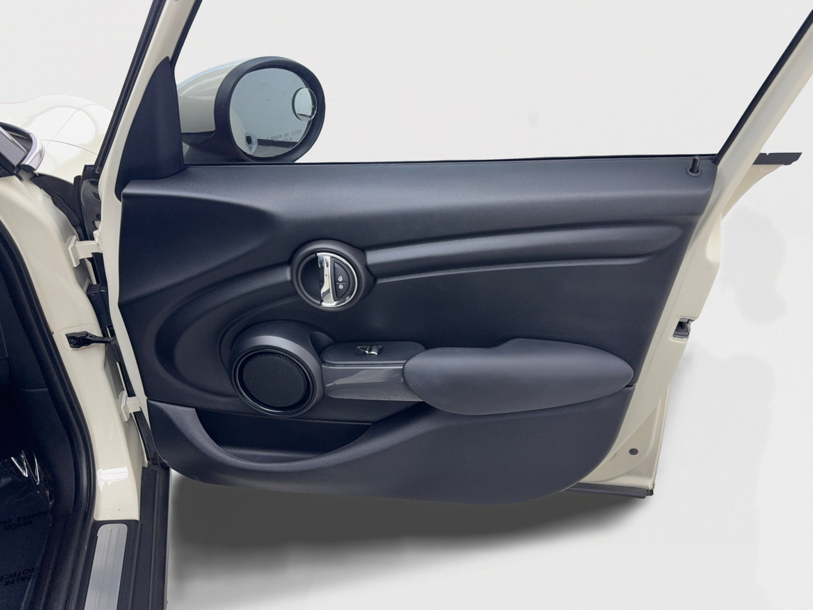 Used 2020 MINI Cooper 4-Door Hardtop FWD image 35
