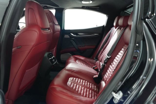 Used 2022 Maserati Ghibli Trofeo image 32