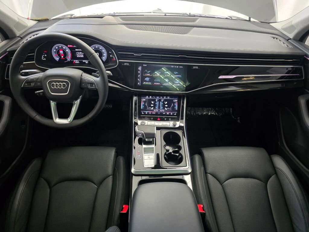 Used 2023 Audi Q7 3.0T Prestige image 16