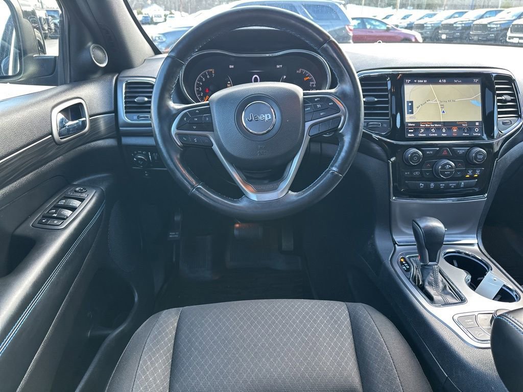 Used 2020 Jeep Grand Cherokee Laredo AWD/4WD image 21