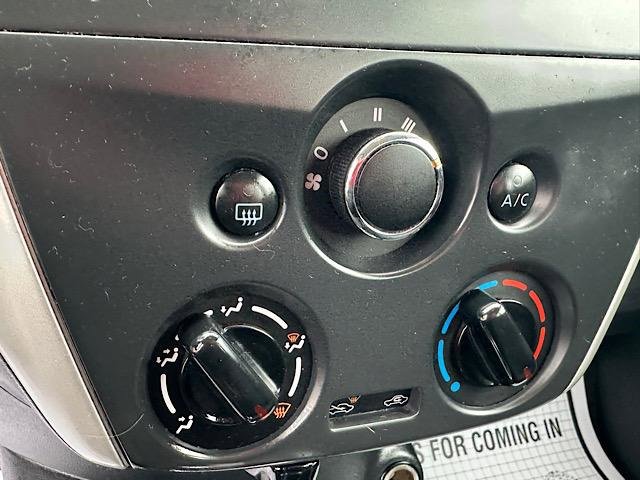 Used 2018 Nissan Versa SV image 31