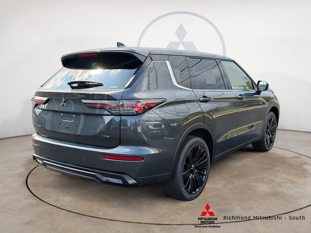 New 2026 Mitsubishi Outlander AWD image 3