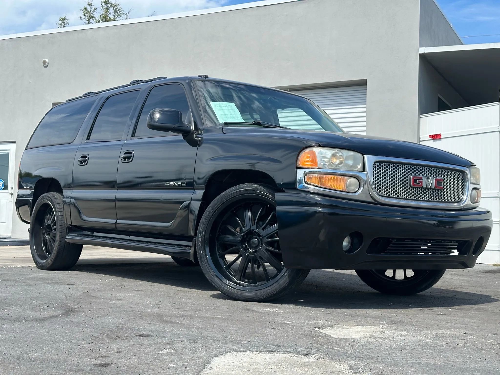 Used 2002 GMC Yukon XL Denali image 18