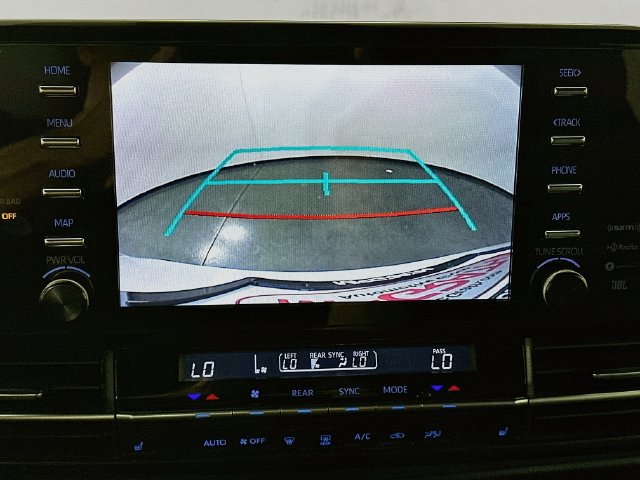 Used 2021 Toyota Sienna XSE w/ XSE Plus Package AWD/4WD image 15
