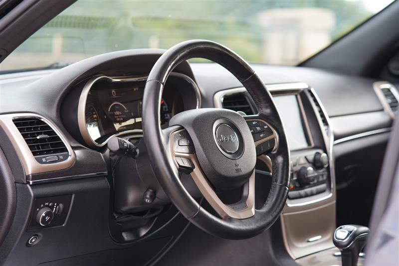 Used 2015 Jeep Grand Cherokee Limited w/ Luxury Group II AWD/4WD image 53
