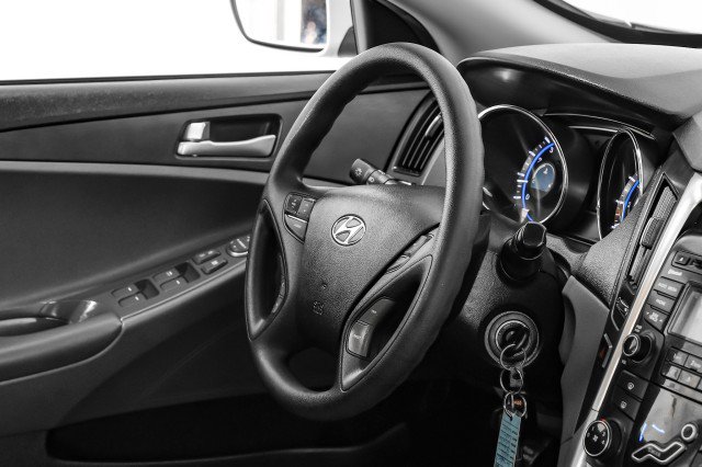 Used 2012 Hyundai Sonata GLS FWD image 11