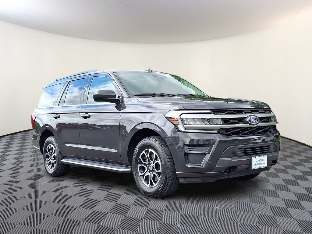 Used 2023 Ford Expedition XLT AWD/4WD image 1