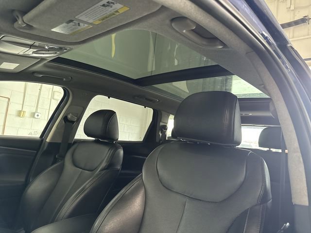 Used 2019 Hyundai Santa Fe Limited w/ Cargo Package image 18