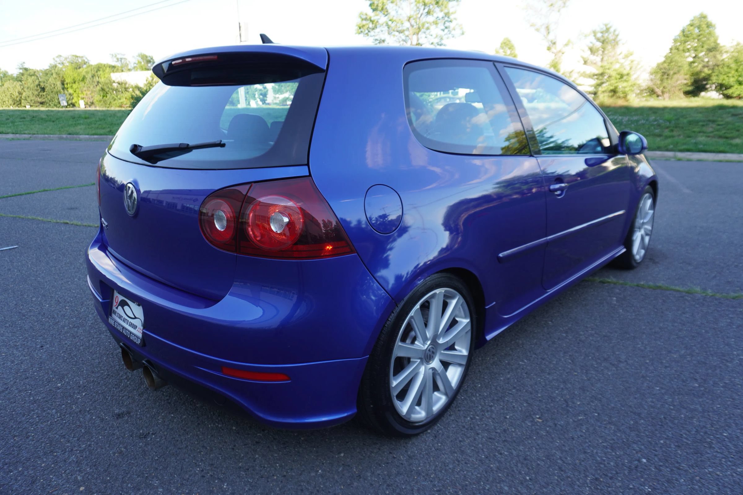 Used 2008 Volkswagen R32 AWD/4WD image 7