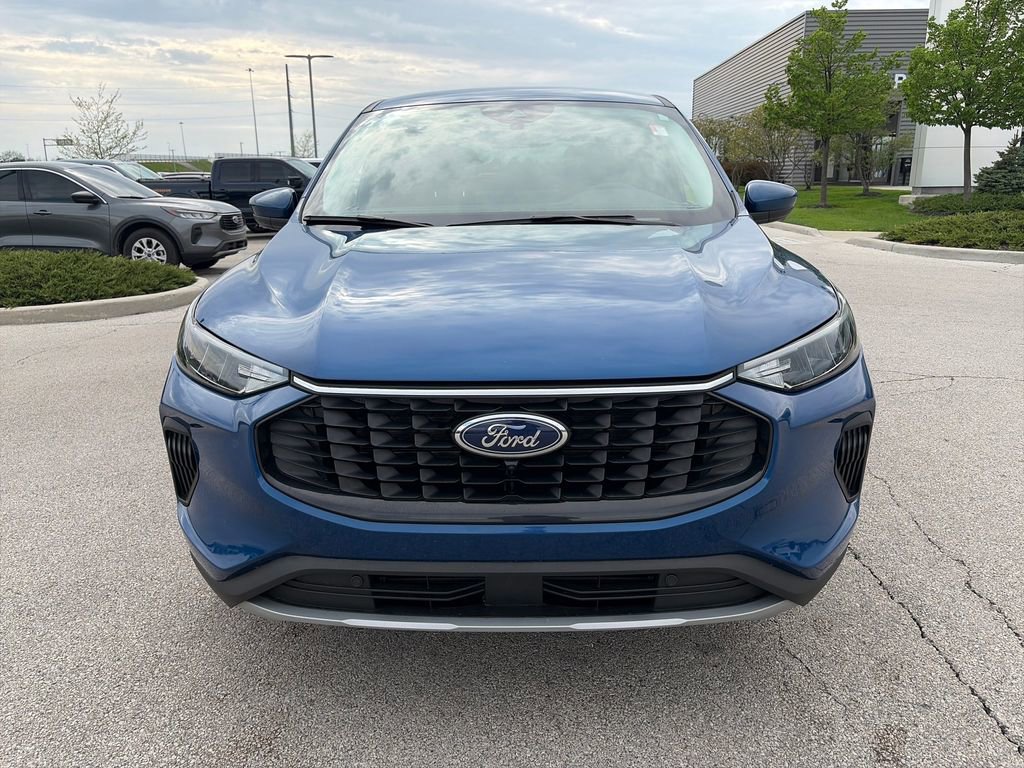 Used 2023 Ford Escape Active w/ Tech Pack #2 AWD/4WD video 2